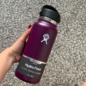 Brand New Hydro Flask in eggplant